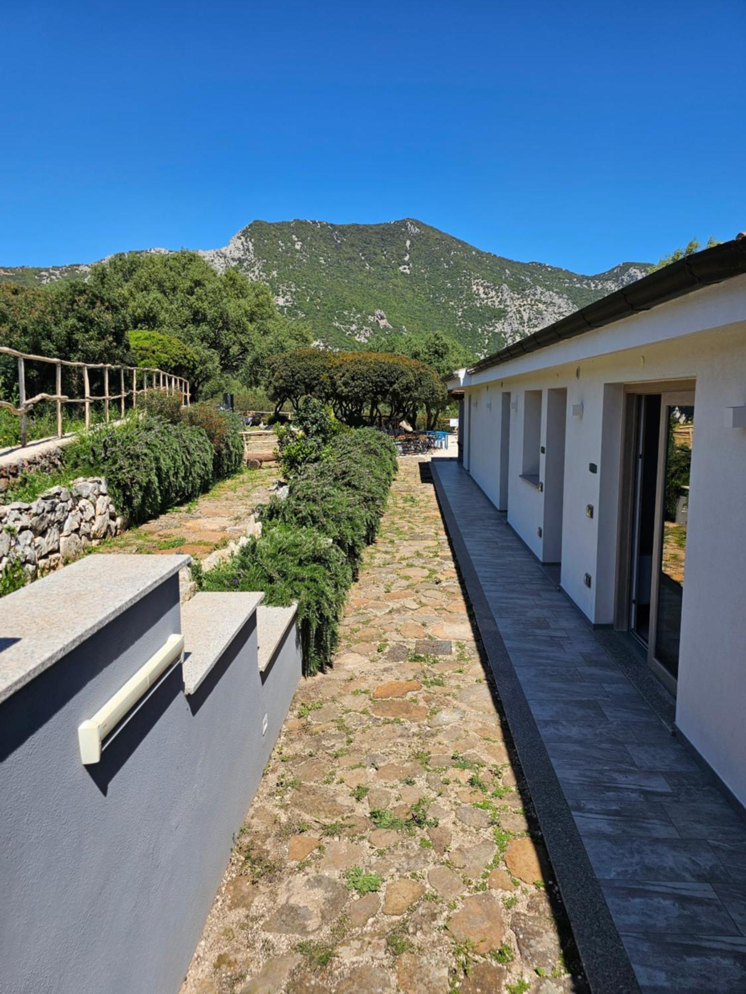 Hotel Pranos Turismo Rurale Cala Gonone Exterior photo